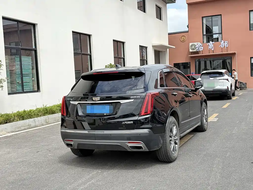 Cadillac XT5 — фото 7