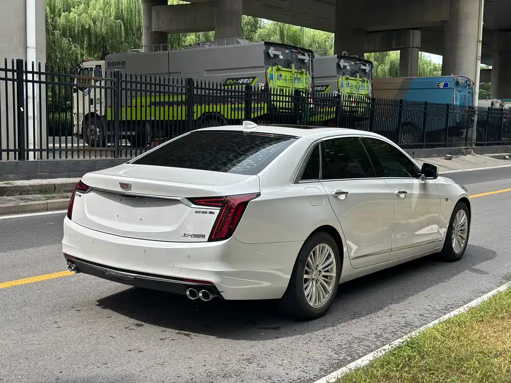 Cadillac CT6 — фото 5