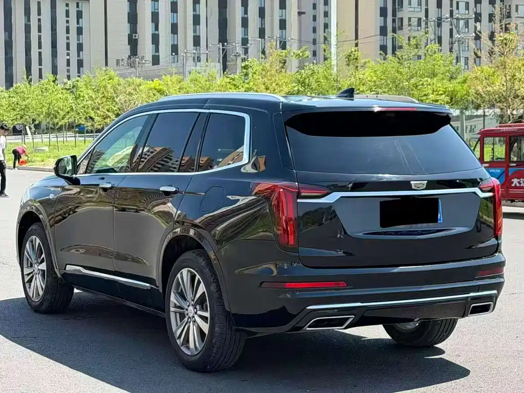 Cadillac XT6 — фото 7