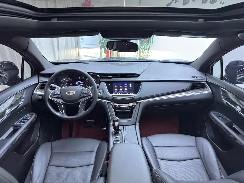 Cadillac XT5 — фото 4