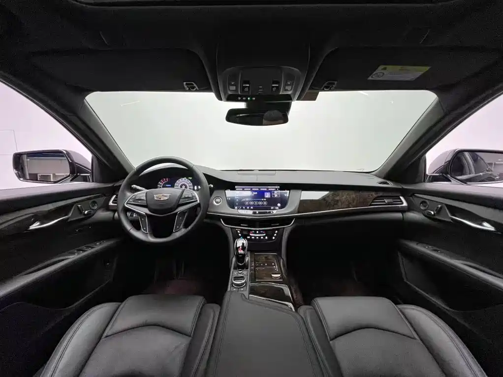 Cadillac CT6 — фото 10