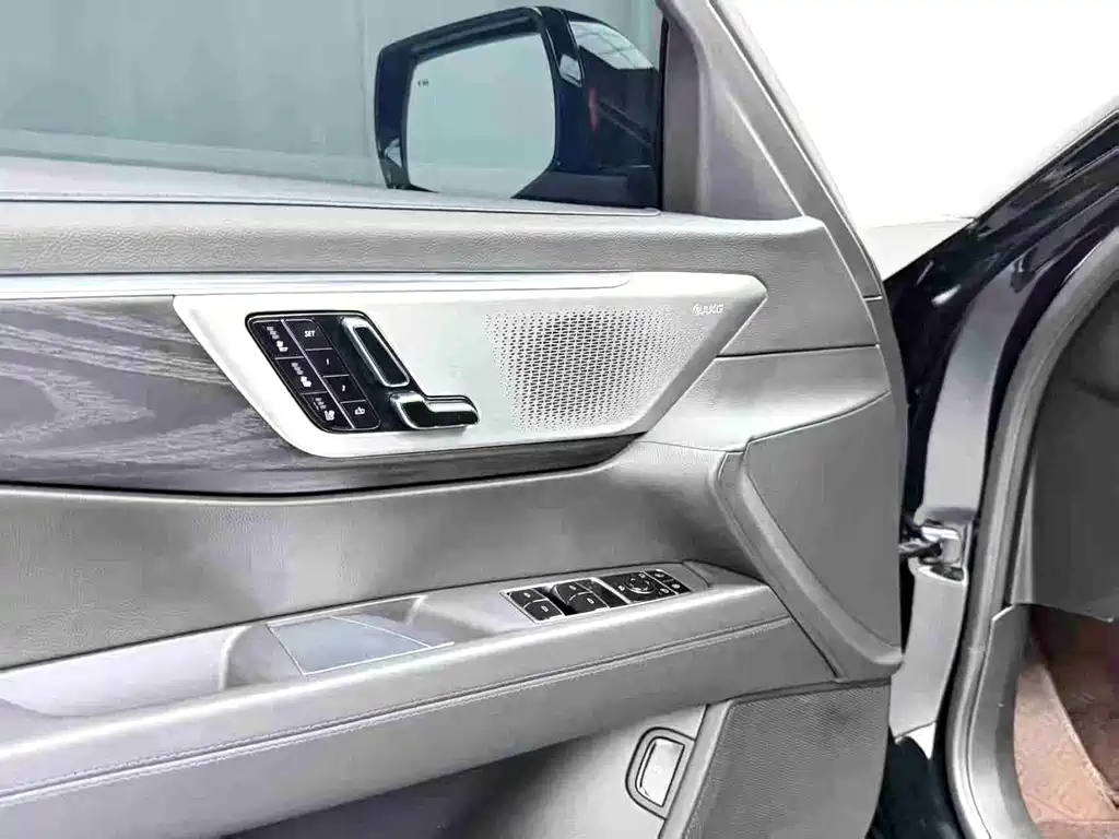 Cadillac CT6 — фото 4