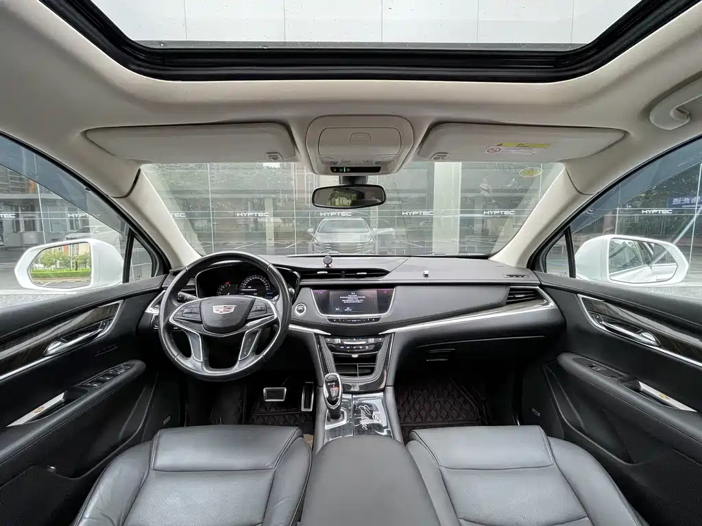 Cadillac XT5 — фото 6