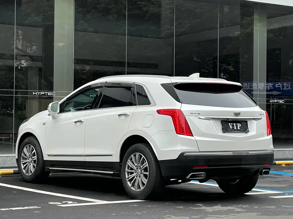 Cadillac XT5 — фото 9