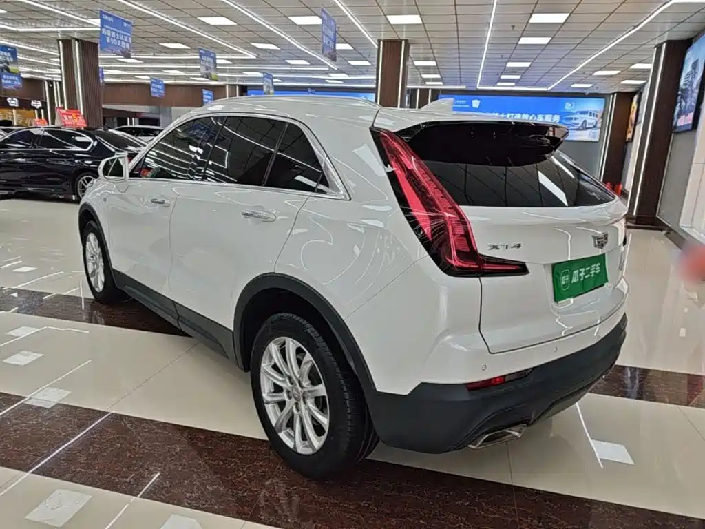 Cadillac XT4 — фото 5