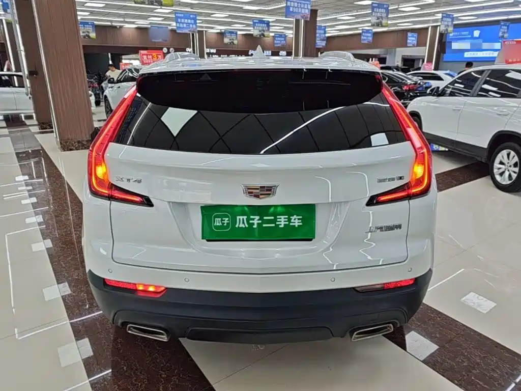 Cadillac XT4 — фото 6
