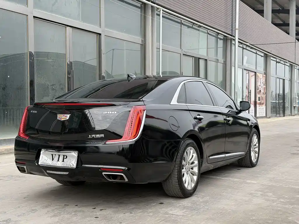 Cadillac XTS — фото 6
