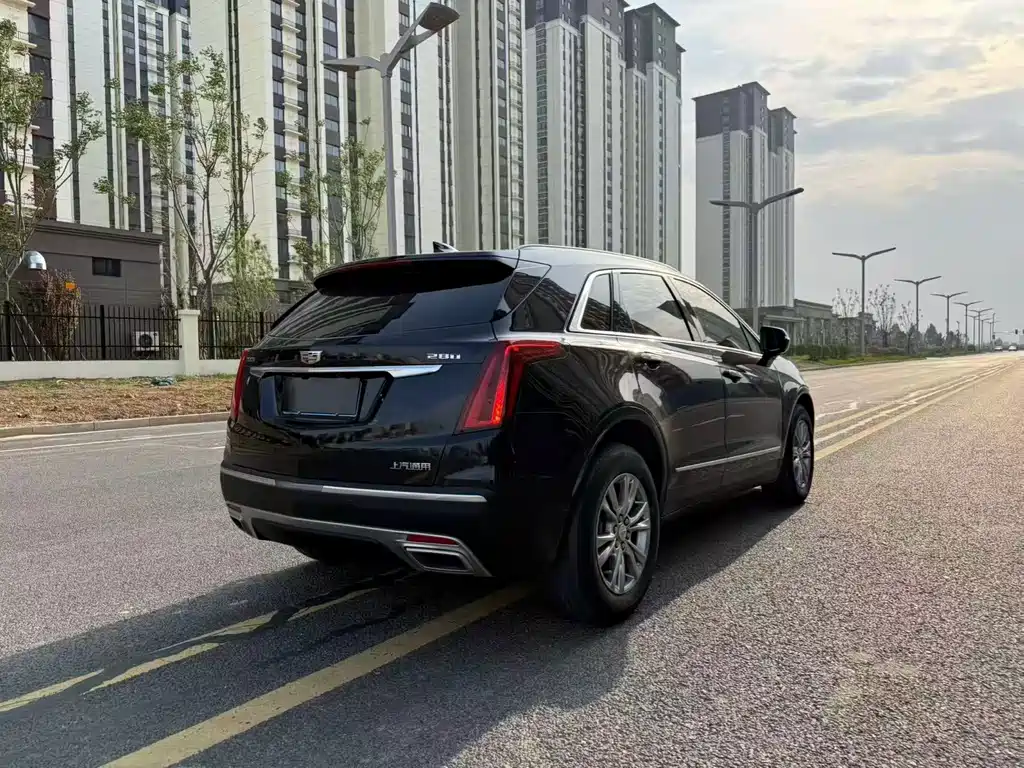 Cadillac XT5 — фото 9