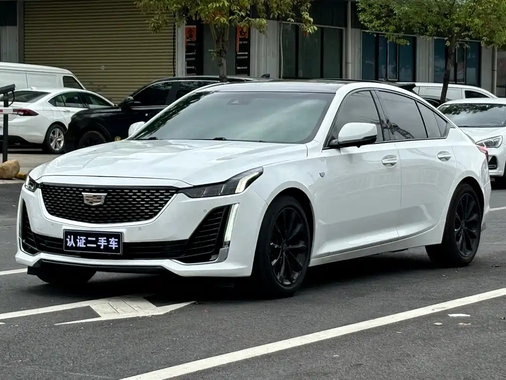 Cadillac CT5 — фото 2