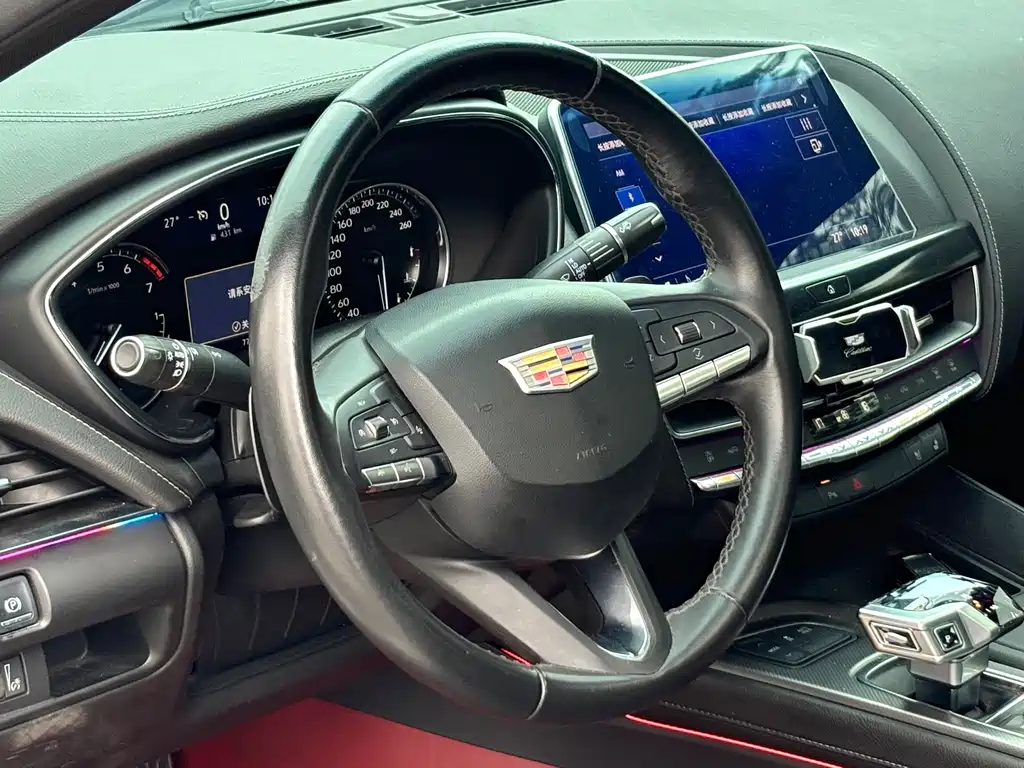 Cadillac CT5 — фото 10
