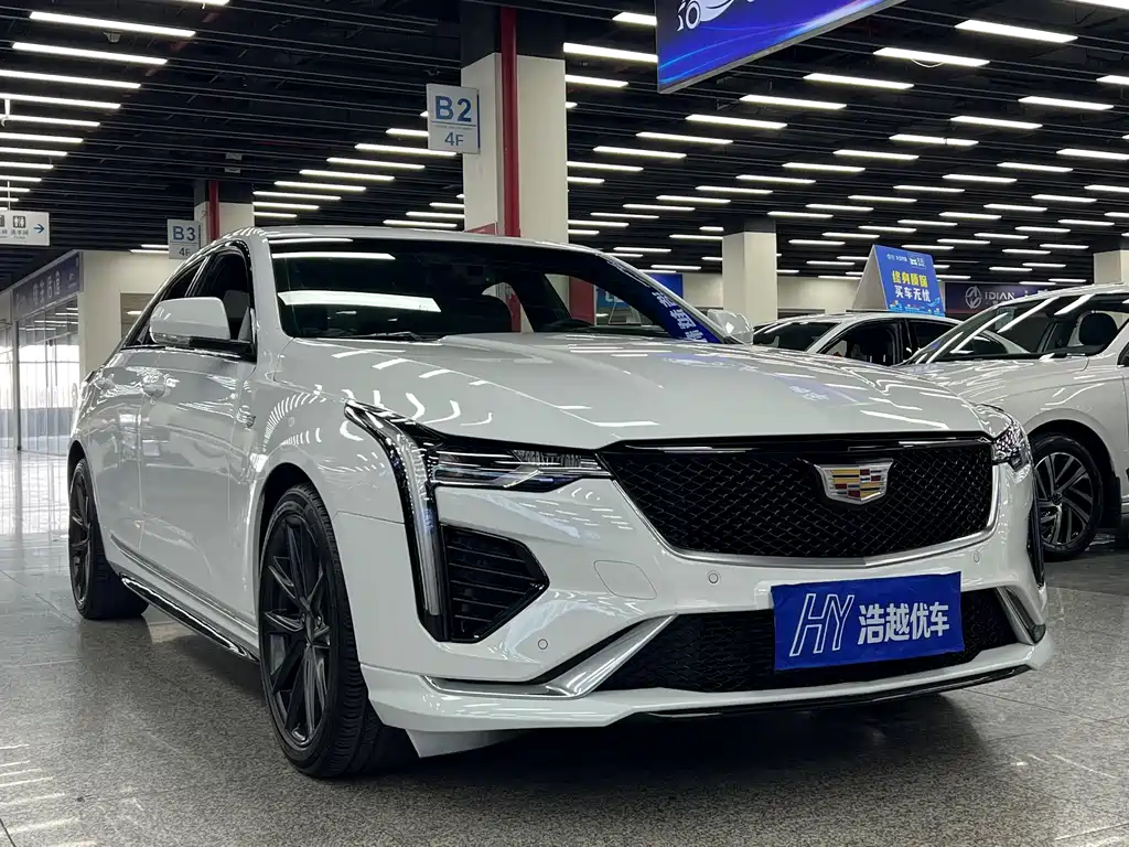Cadillac CT4 — фото 4
