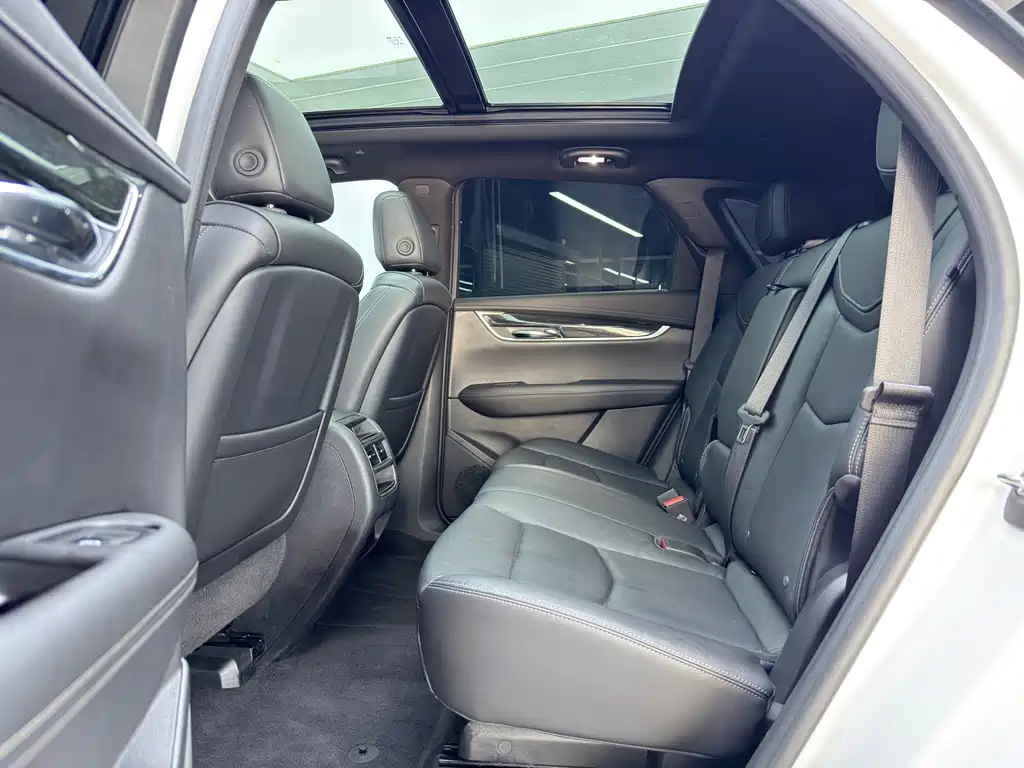Cadillac XT5 — фото 6