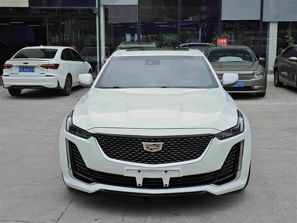 Cadillac CT5 — фото 2