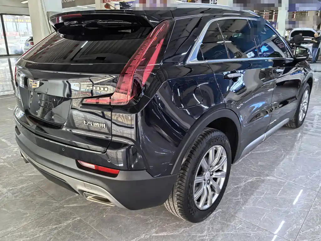 Cadillac XT4 — фото 6