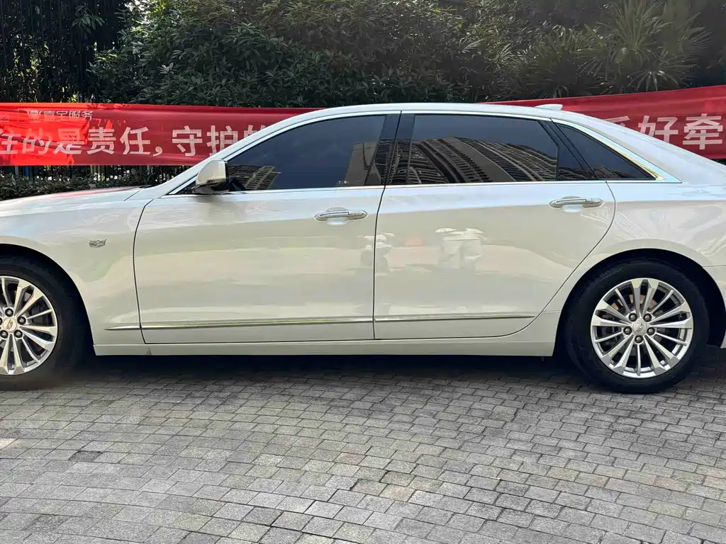 Cadillac CT6 — фото 5