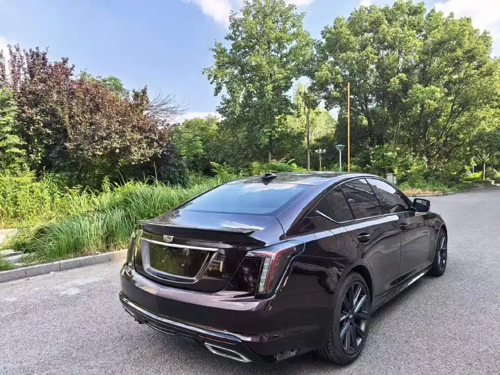 Cadillac CT5 — фото 6