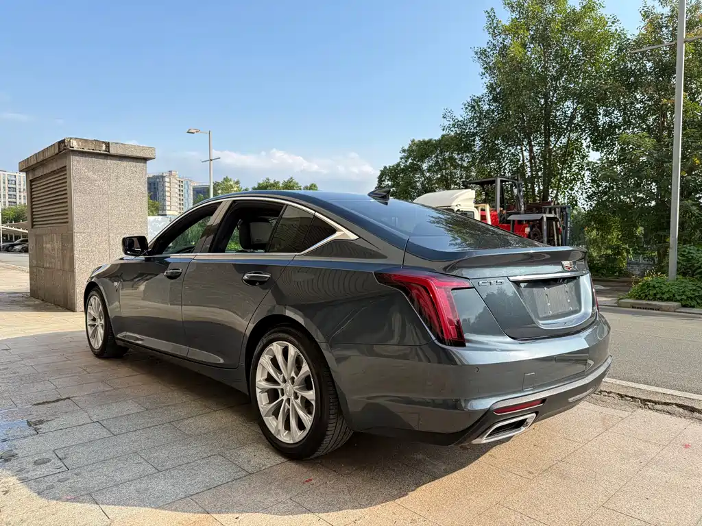 Cadillac CT5 — фото 6