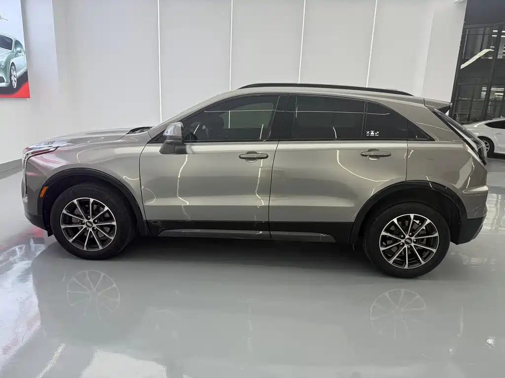 Cadillac XT4 — фото 3