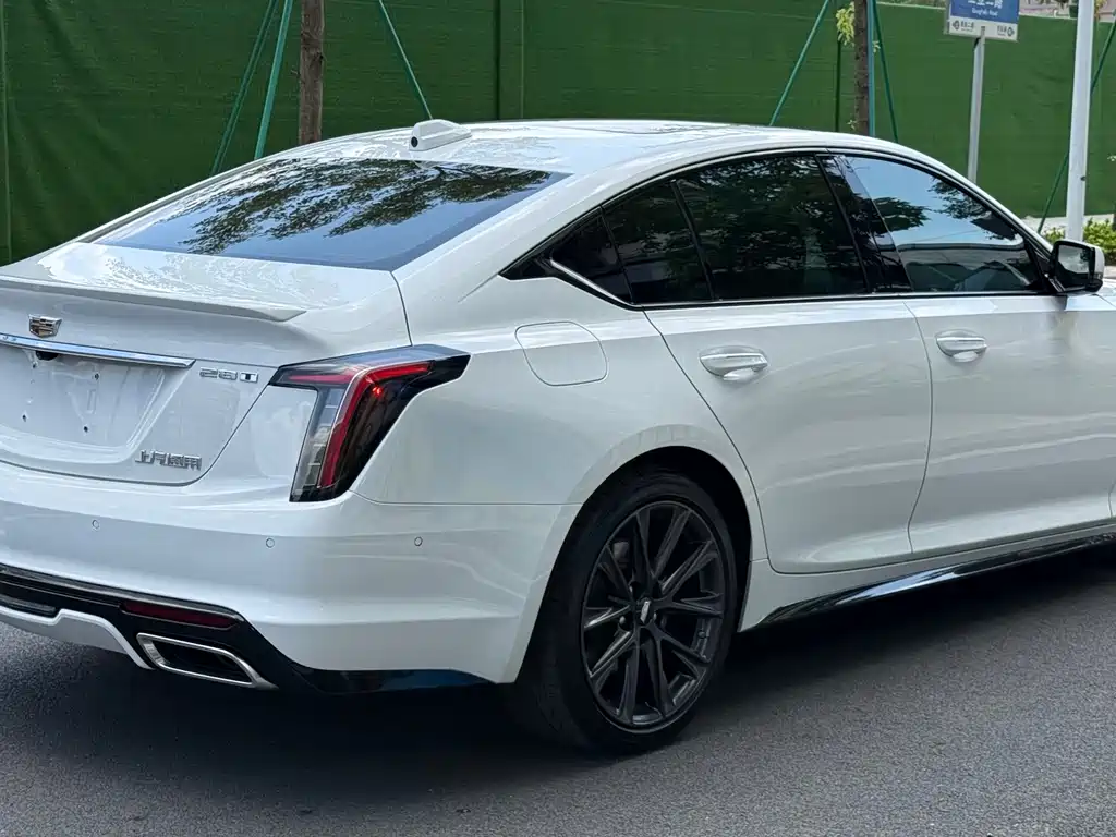 Cadillac CT5 — фото 5