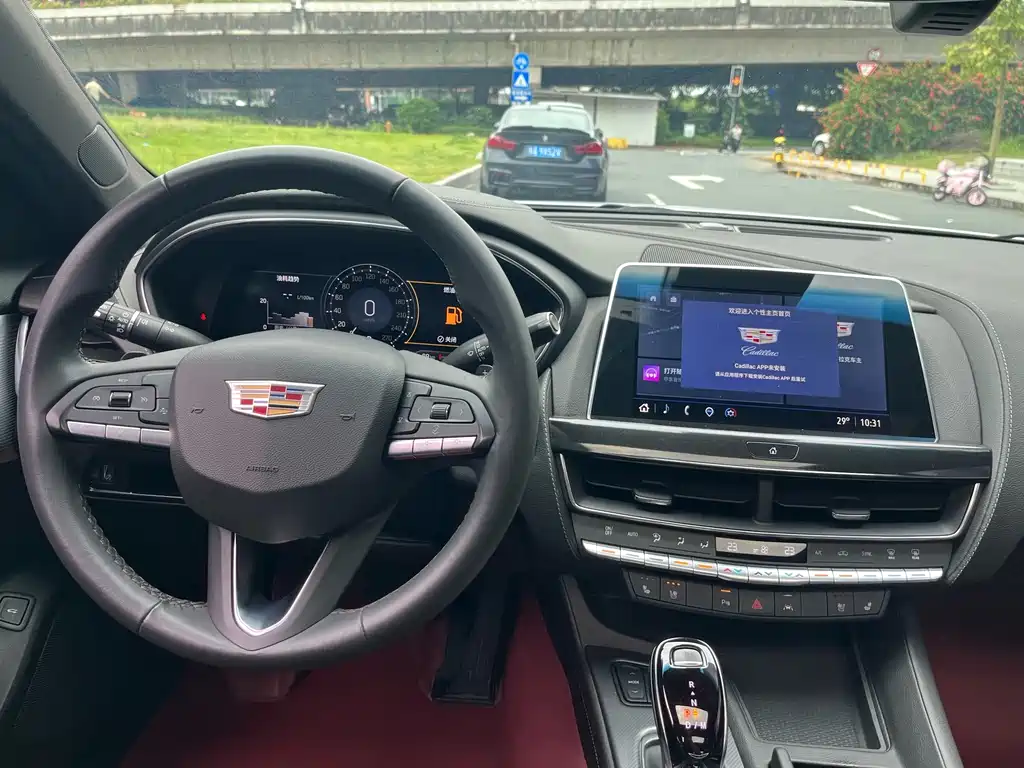 Cadillac CT5 — фото 14