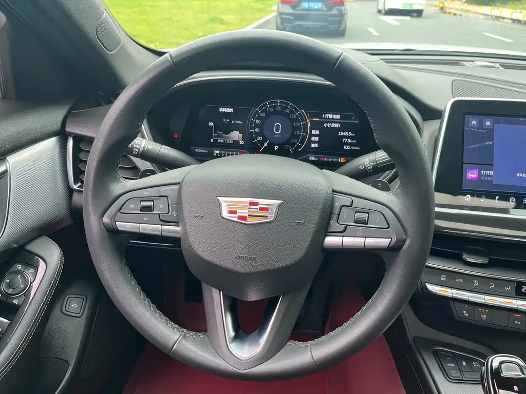 Cadillac CT5 — фото 15