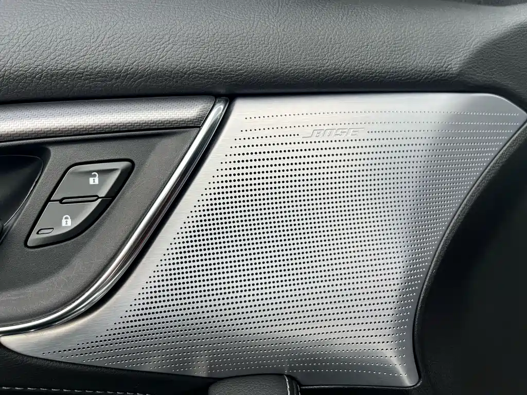 Cadillac CT5 — фото 25