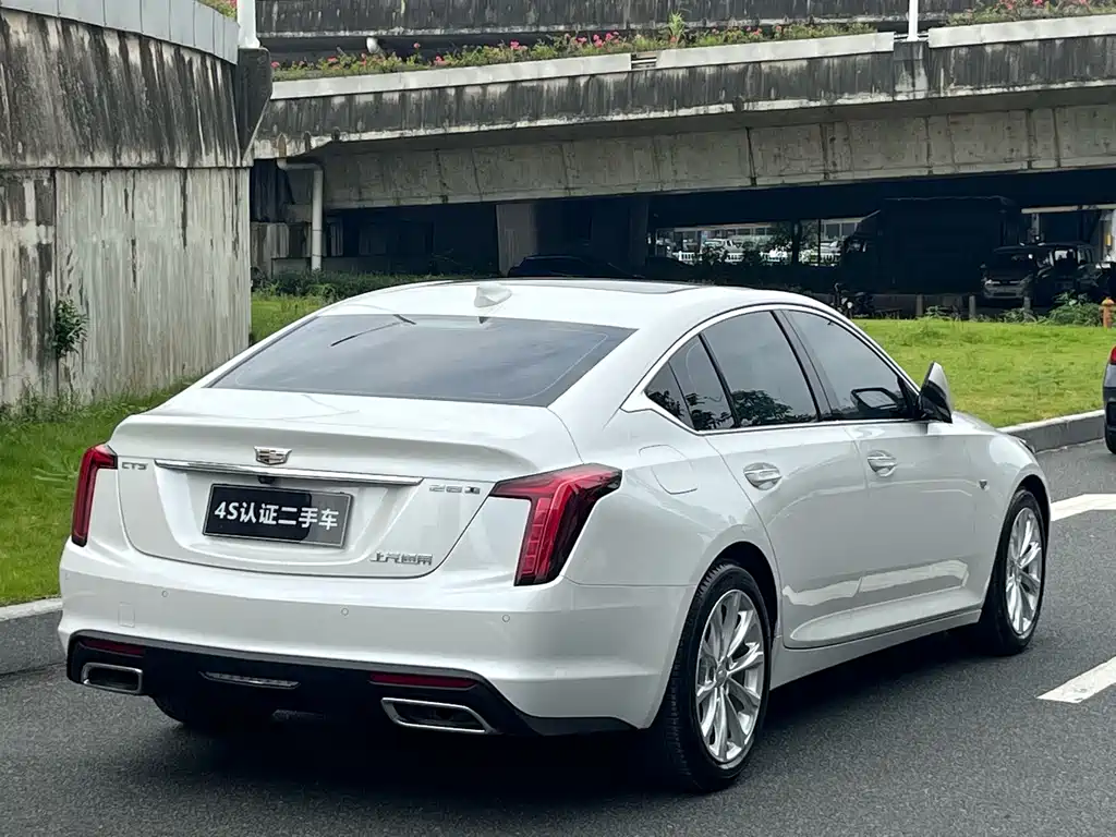 Cadillac CT5 — фото 4
