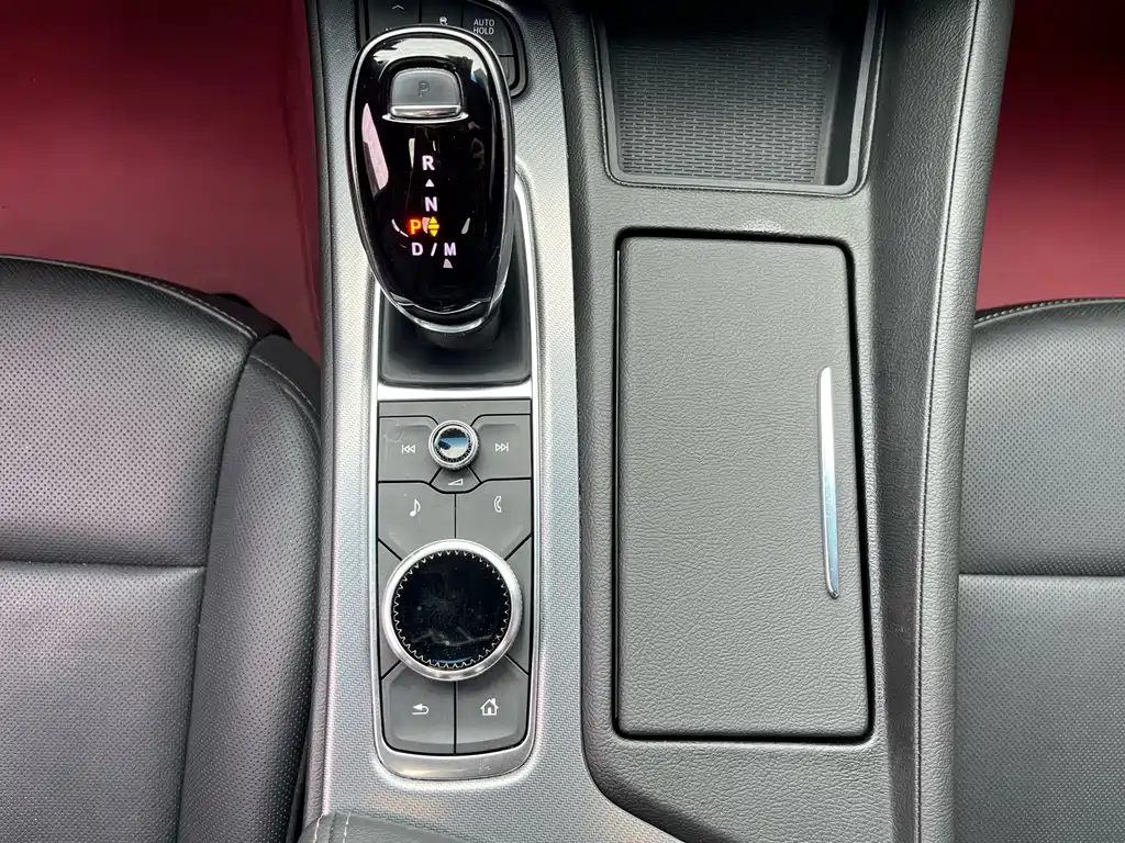 Cadillac CT5 — фото 33