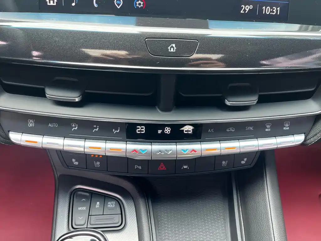 Cadillac CT5 — фото 34