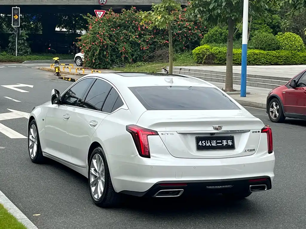 Cadillac CT5 — фото 5
