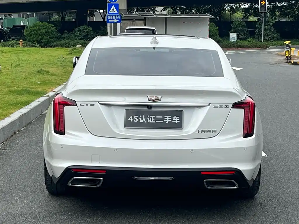 Cadillac CT5 — фото 6