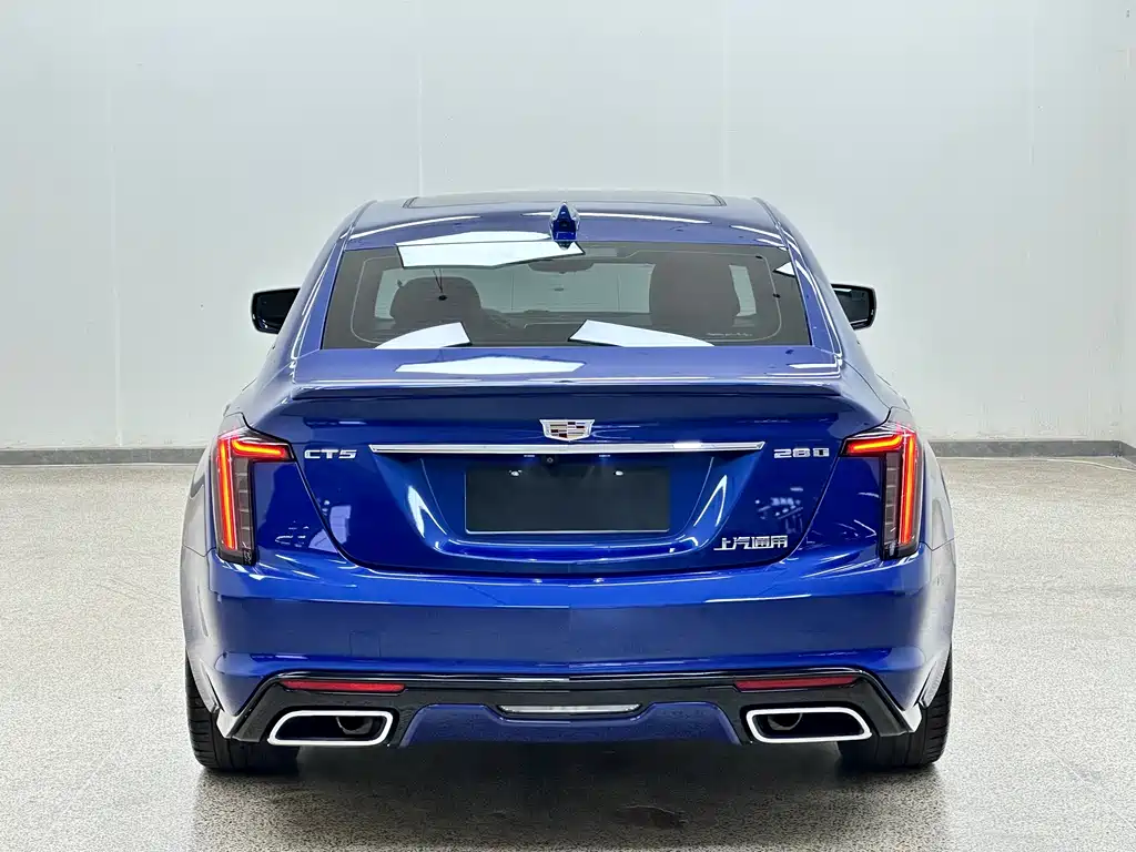 Cadillac CT5 — фото 8
