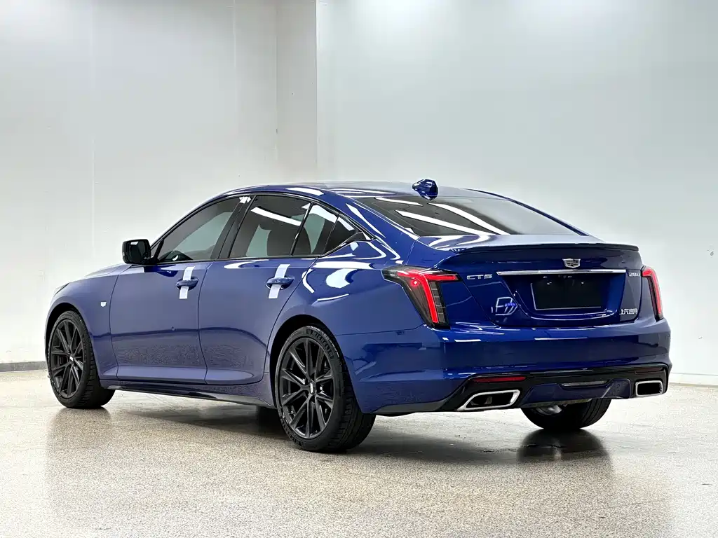 Cadillac CT5 — фото 9