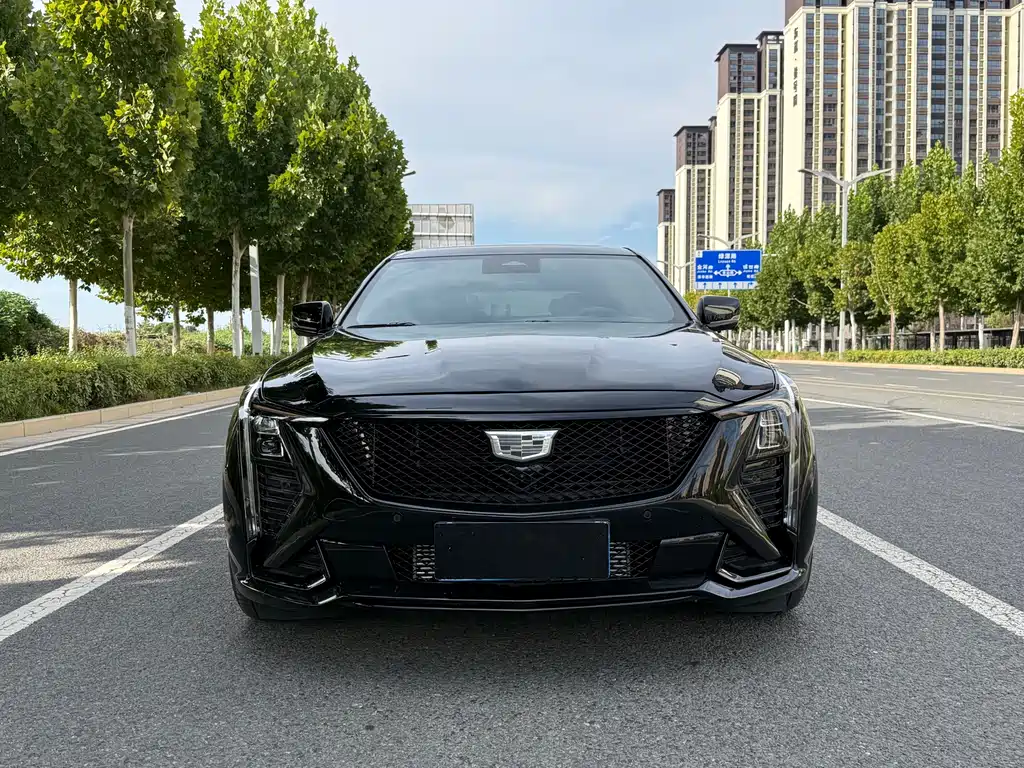 Cadillac CT5 — фото 2