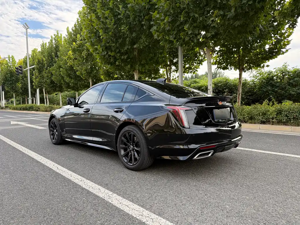 Cadillac CT5 — фото 9