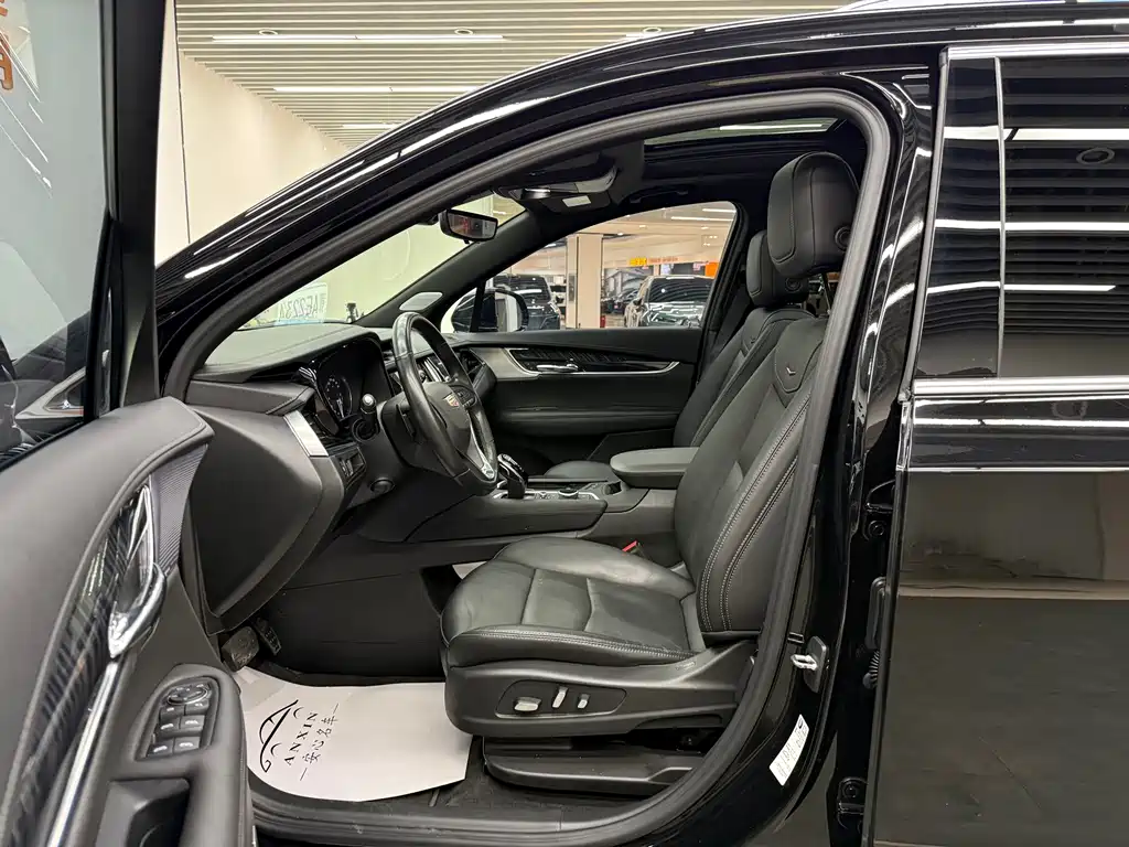 Cadillac XT6 — фото 6