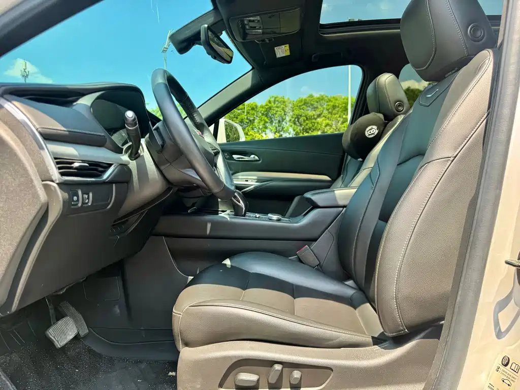 Cadillac XT4 — фото 4