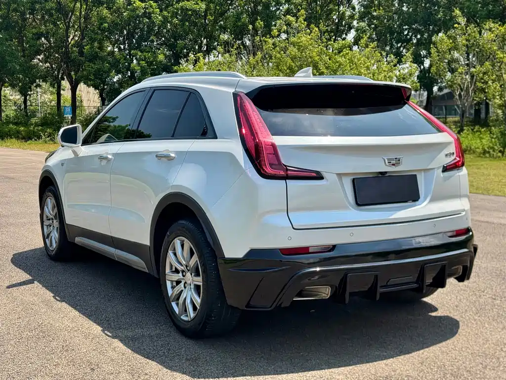 Cadillac XT4 — фото 7