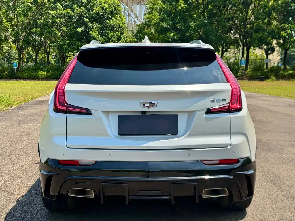 Cadillac XT4 — фото 8
