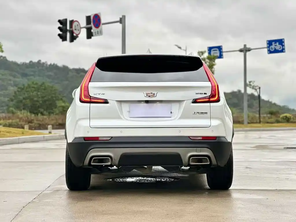 Cadillac XT4 — фото 7