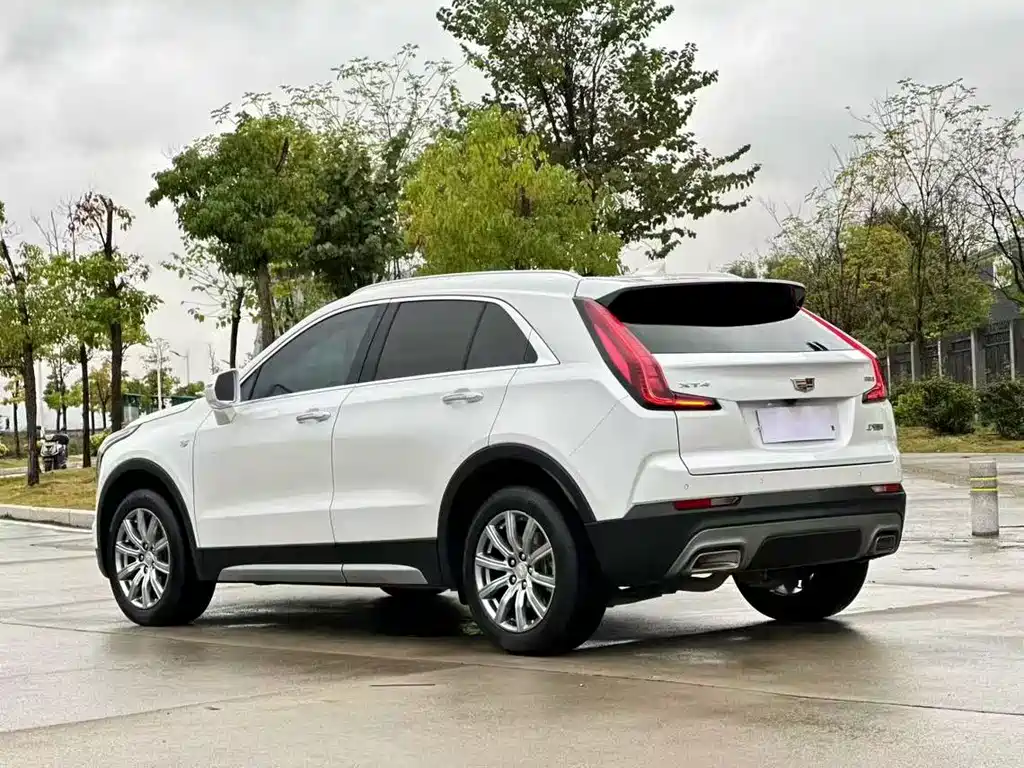 Cadillac XT4 — фото 9