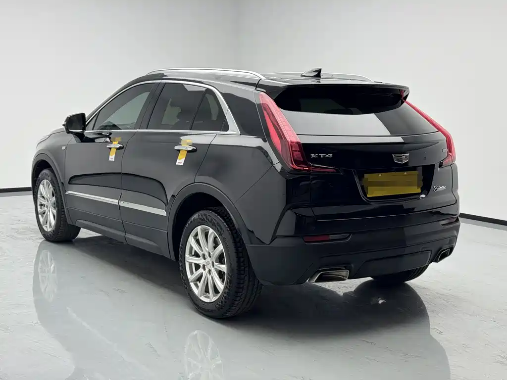 Cadillac XT4 — фото 6