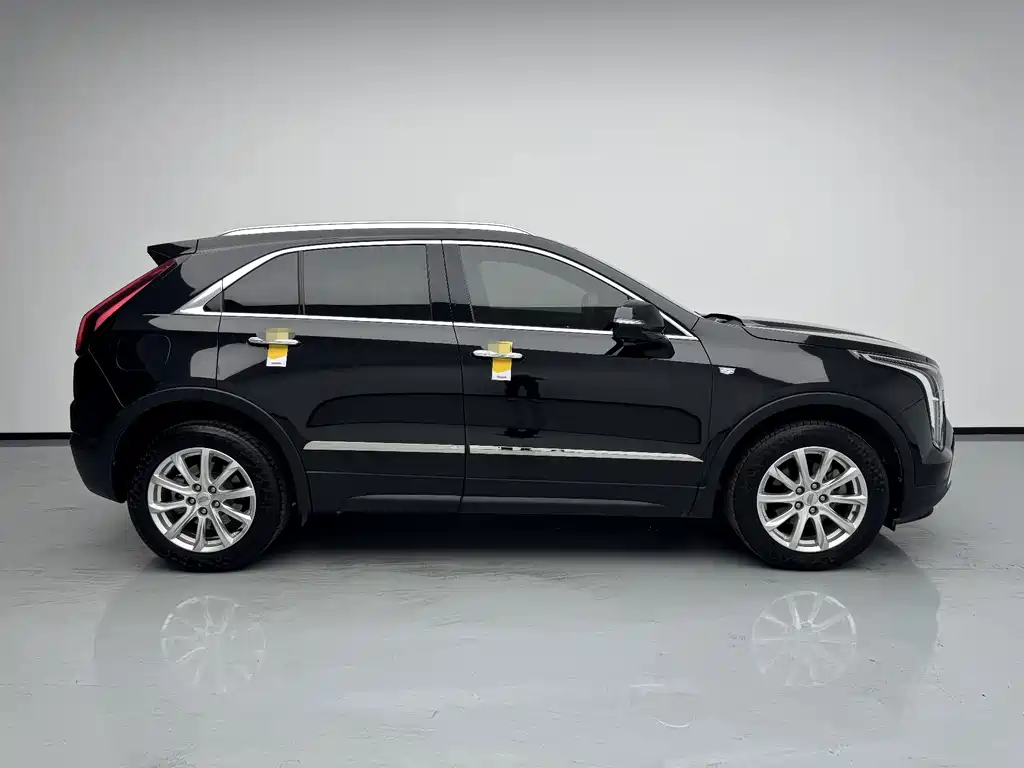 Cadillac XT4 — фото 7