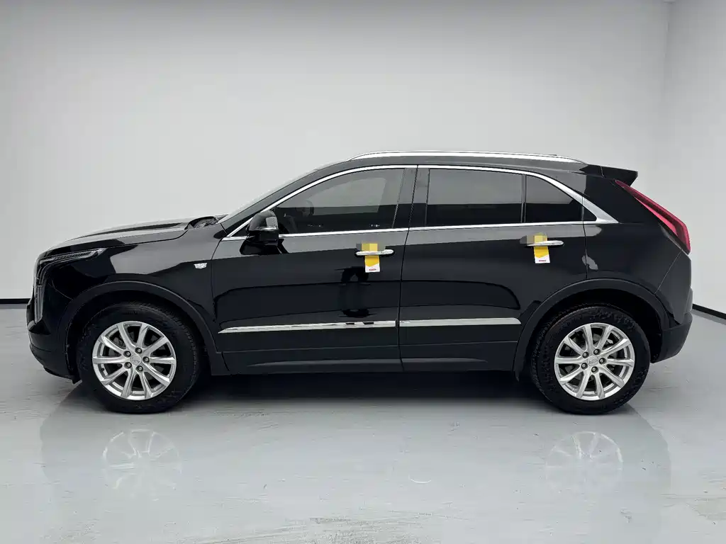 Cadillac XT4 — фото 8