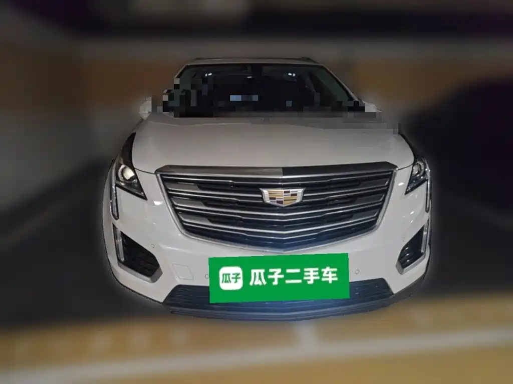 Cadillac XT5 — фото 23