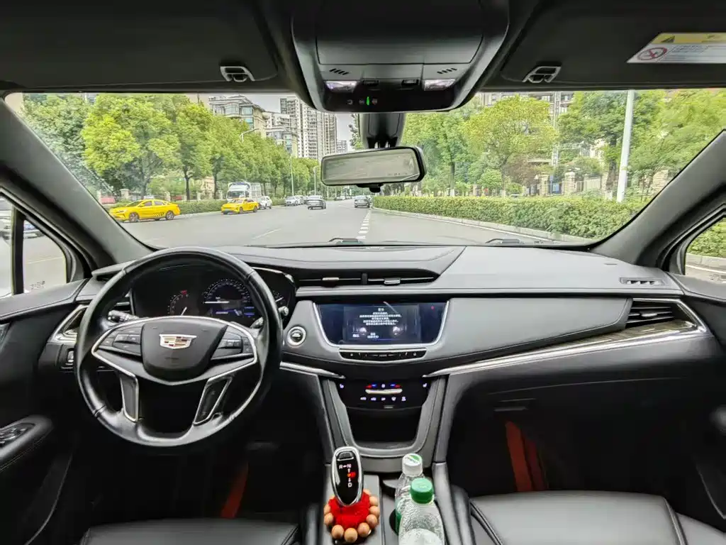 Cadillac XT5 — фото 4
