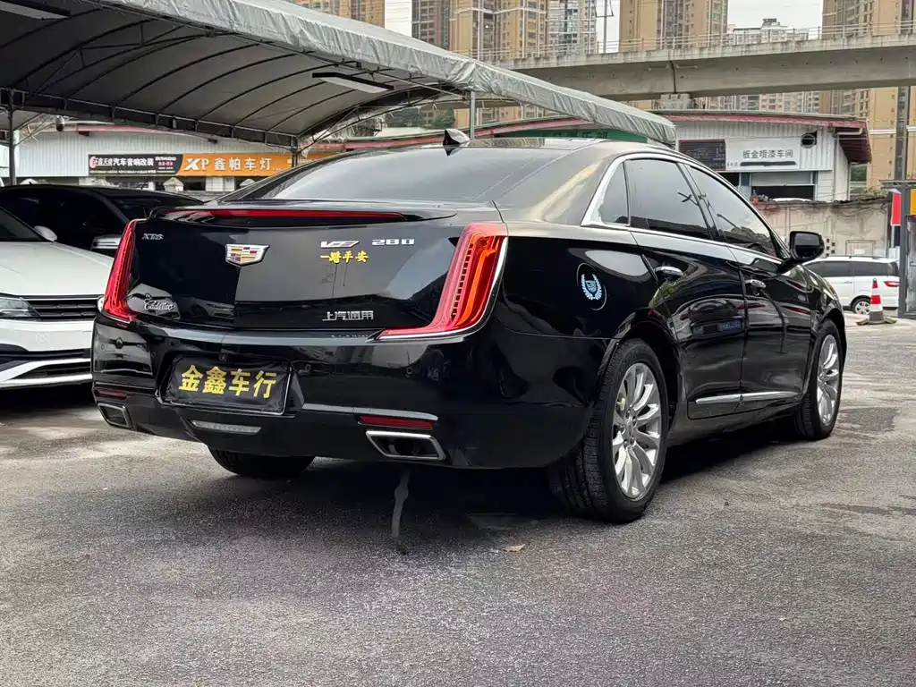 Cadillac XTS — фото 9
