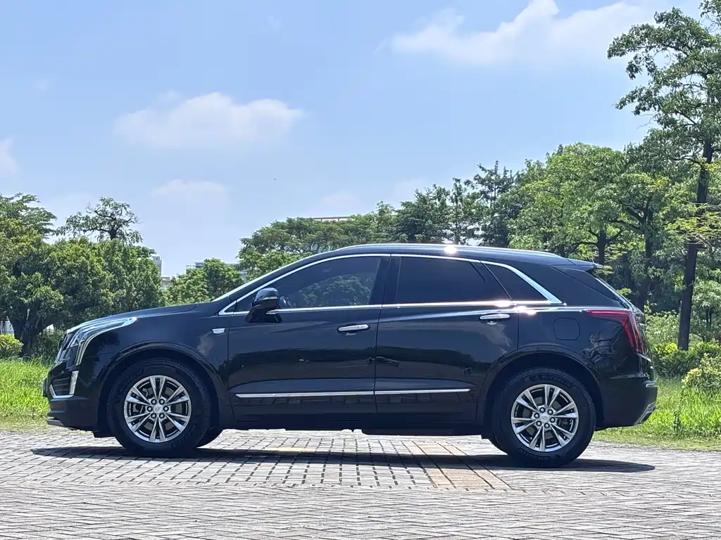 Cadillac XT5 — фото 7
