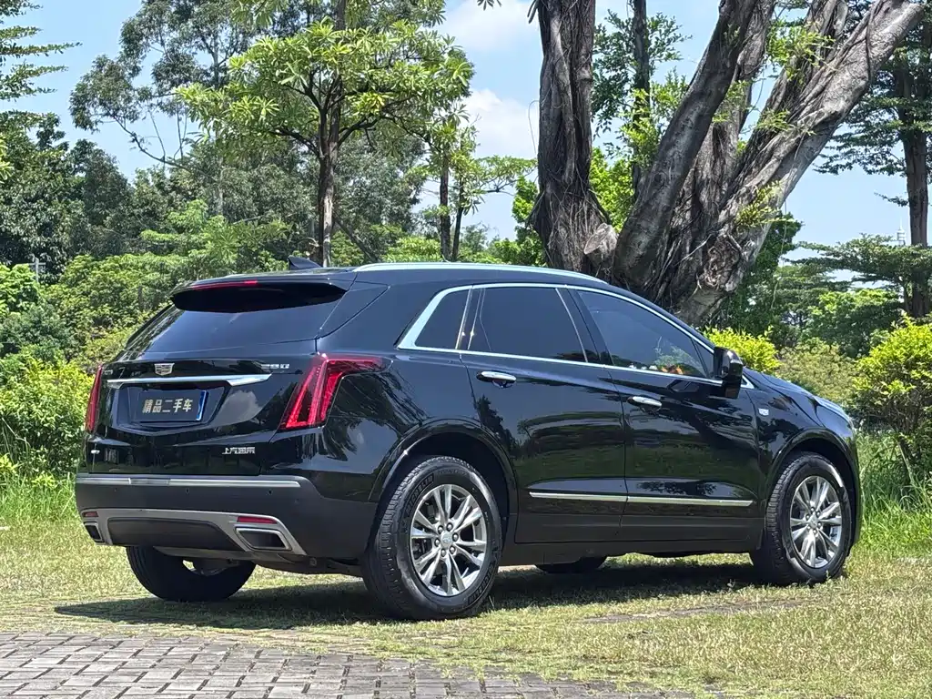 Cadillac XT5 — фото 8