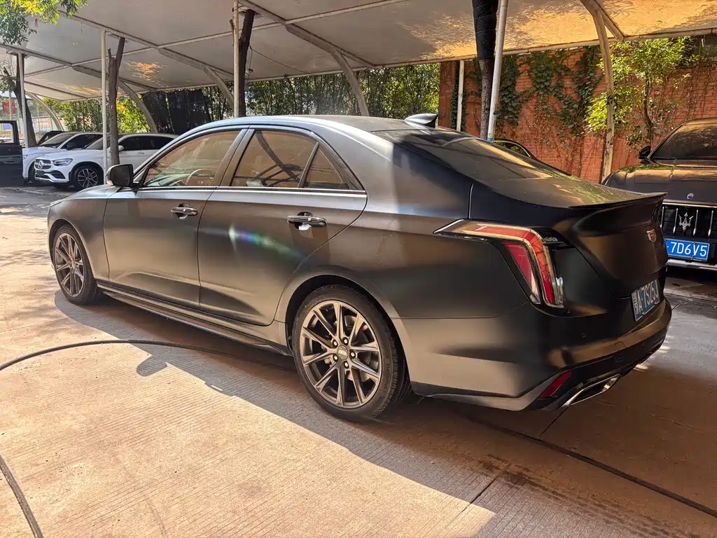 Cadillac CT4 — фото 9